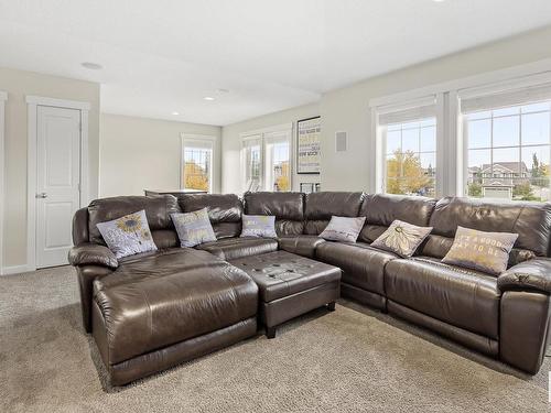 4904 Crabapple Lane, Edmonton, AB - Indoor Photo Showing Living Room