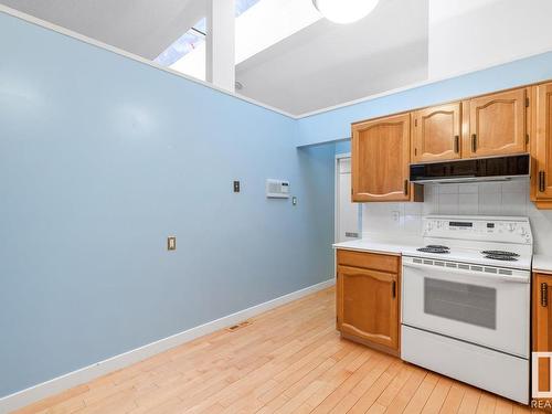 1 500 Lessard Drive, Edmonton, AB - Indoor Photo Showing Kitchen