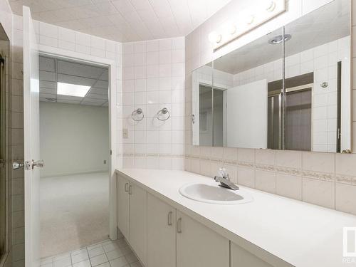 1 500 Lessard Drive, Edmonton, AB - Indoor Photo Showing Bathroom