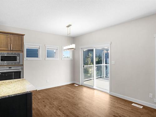 20519 97 Avenue, Edmonton, AB - Indoor Photo Showing Kitchen