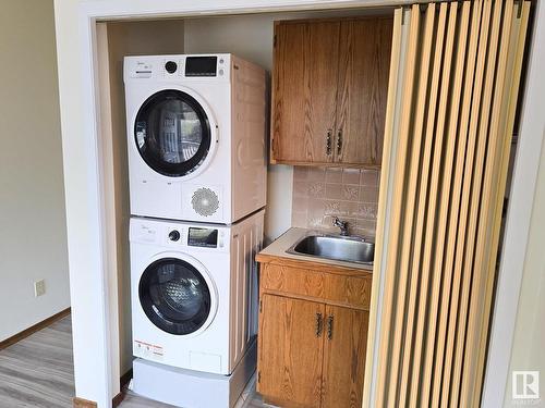 73 52152 Rge Road 225, Rural Strathcona County, AB - Indoor Photo Showing Laundry Room