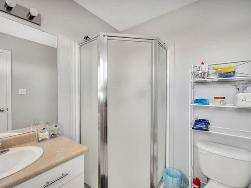 5831 Sutter Place, Edmonton, AB - Indoor Photo Showing Bathroom