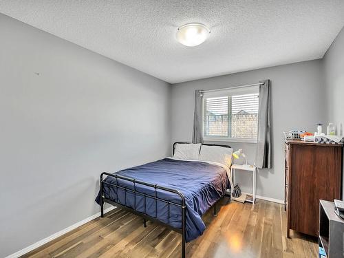 5831 Sutter Place, Edmonton, AB - Indoor Photo Showing Bedroom