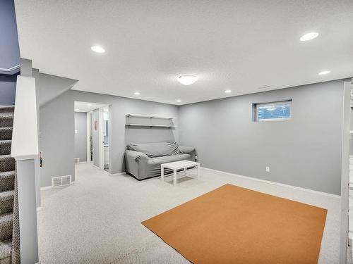 5831 Sutter Place, Edmonton, AB - Indoor Photo Showing Other Room