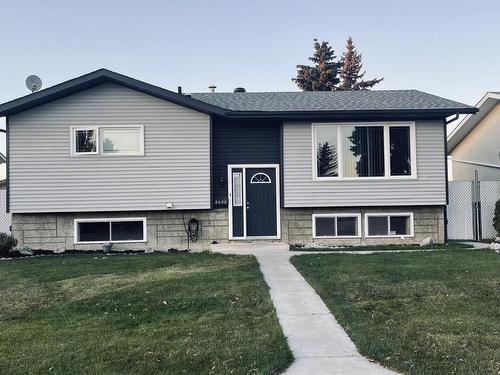 8408 145 Avenue Nw, Edmonton, AB - Indoor Photo Showing Other Room