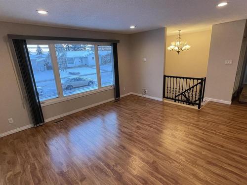 8408 145 Avenue Nw, Edmonton, AB - Indoor Photo Showing Other Room