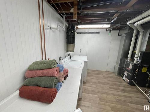 8408 145 Avenue Nw, Edmonton, AB - Indoor Photo Showing Laundry Room