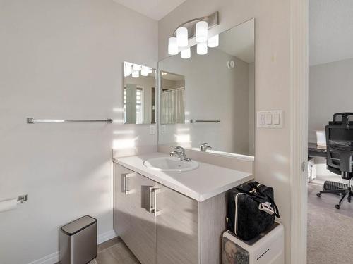 2076 Price Landing, Edmonton, AB - Indoor Photo Showing Bathroom