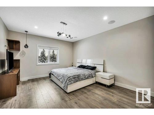 1 52225 Range Rd 232, Rural Strathcona County, AB - Indoor Photo Showing Bedroom