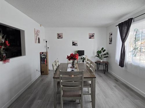 2916 89 Street, Edmonton, AB - Indoor Photo Showing Dining Room