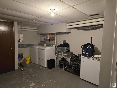 2916 89 Street, Edmonton, AB - Indoor Photo Showing Laundry Room