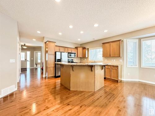 1 1251 Rutherford Road, Edmonton, AB - Indoor Photo Showing Kitchen