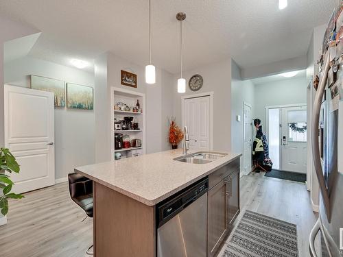 44 8209 217 Street, Edmonton, AB - Indoor Photo Showing Kitchen