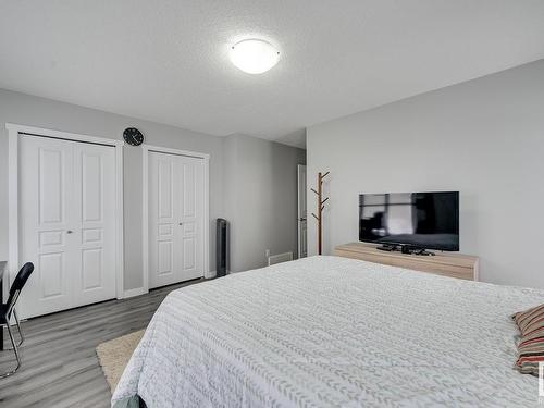 44 8209 217 Street, Edmonton, AB - Indoor Photo Showing Bedroom