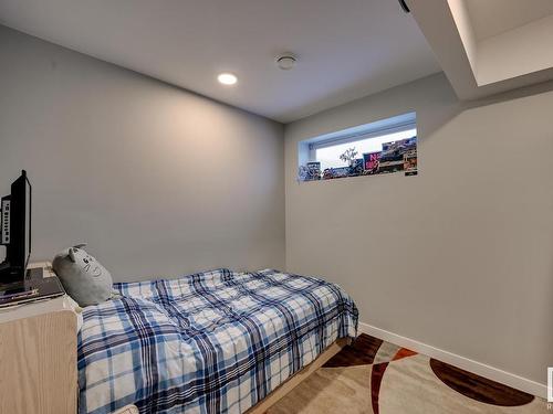 44 8209 217 Street, Edmonton, AB - Indoor Photo Showing Bedroom