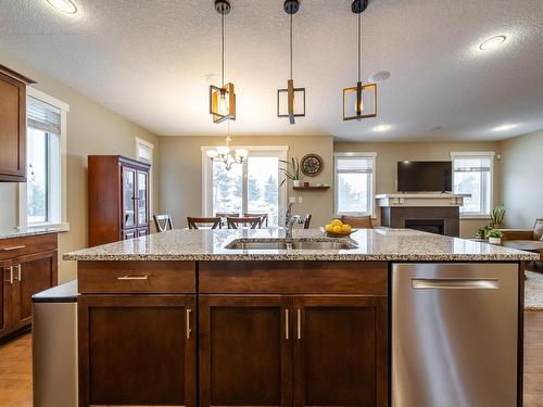 93 Sheppard Way, Leduc, AB - Indoor Photo Showing Kitchen With Upgraded Kitchen