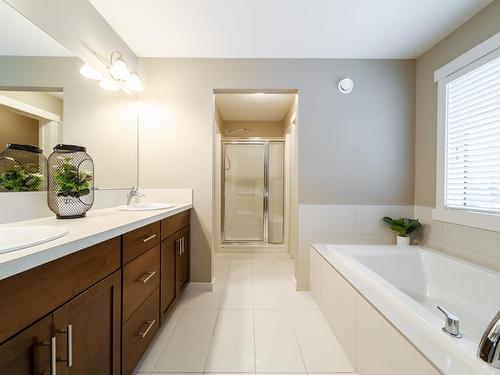 93 Sheppard Way, Leduc, AB - Indoor Photo Showing Bathroom