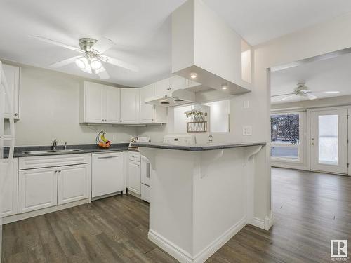 108 8903 106A Avenue, Edmonton, AB - Indoor Photo Showing Kitchen