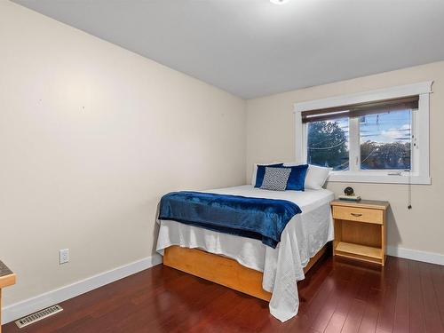 12040 63 Street, Edmonton, AB - Indoor Photo Showing Bedroom