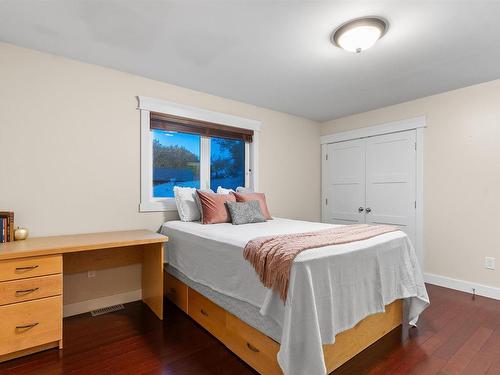 12040 63 Street, Edmonton, AB - Indoor Photo Showing Bedroom