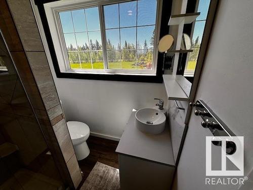 630049 Range Road 55, Rural Woodlands County, AB - Indoor Photo Showing Bathroom