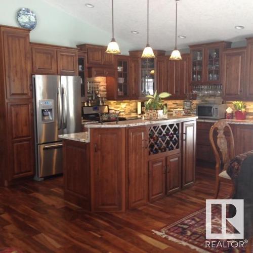 630049 Range Road 55, Rural Woodlands County, AB - Indoor Photo Showing Kitchen With Upgraded Kitchen