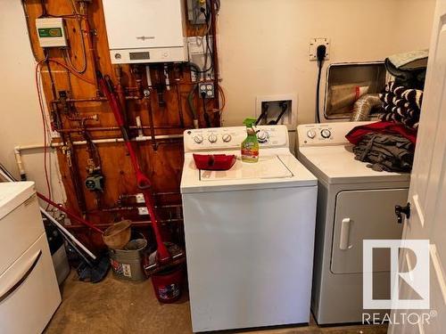 630049 Range Road 55, Rural Woodlands County, AB - Indoor Photo Showing Laundry Room