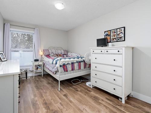 6328 184 Street, Edmonton, AB - Indoor Photo Showing Bedroom