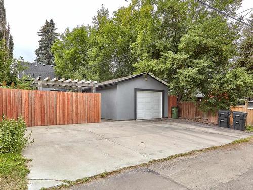 10930 65 Avenue, Edmonton, AB - Outdoor