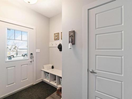 7173 Cardinal Way, Edmonton, AB - Indoor Photo Showing Other Room