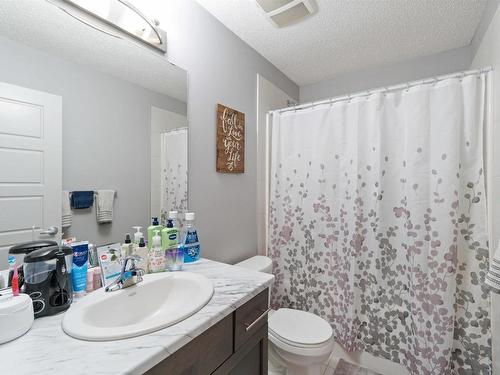 7173 Cardinal Way, Edmonton, AB - Indoor Photo Showing Bathroom