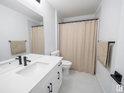 20412 128 Avenue, Edmonton, AB - Indoor Photo Showing Bathroom