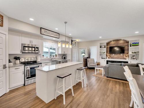 28-52414 Rge Road 30, Rural Parkland County, AB - Indoor Photo Showing Kitchen With Upgraded Kitchen