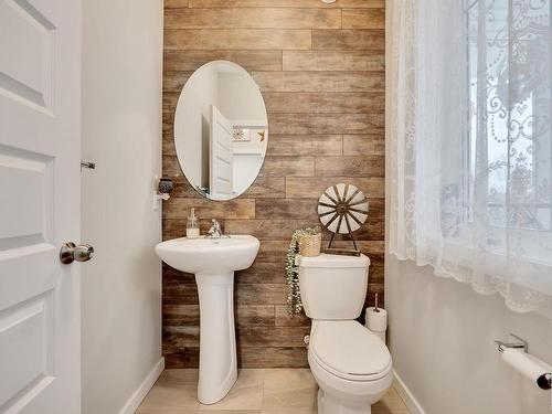 28-52414 Rge Road 30, Rural Parkland County, AB - Indoor Photo Showing Bathroom