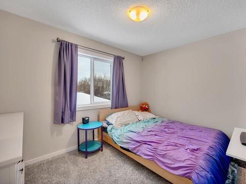 28-52414 Rge Road 30, Rural Parkland County, AB - Indoor Photo Showing Bedroom