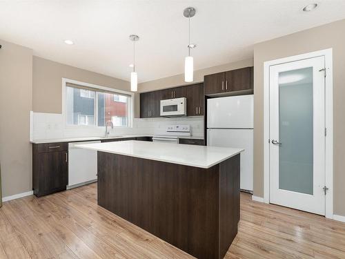 1081 Rosenthal Boulevard, Edmonton, AB - Indoor Photo Showing Kitchen With Upgraded Kitchen