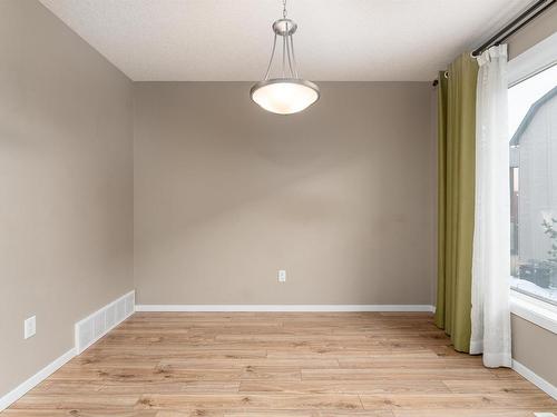 1081 Rosenthal Boulevard, Edmonton, AB - Indoor Photo Showing Other Room