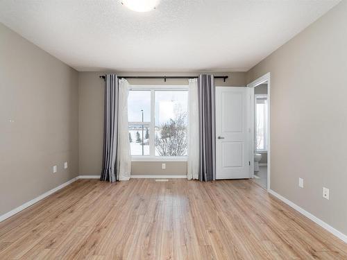 1081 Rosenthal Boulevard, Edmonton, AB - Indoor Photo Showing Other Room