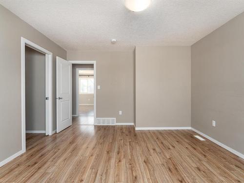 1081 Rosenthal Boulevard, Edmonton, AB - Indoor Photo Showing Other Room