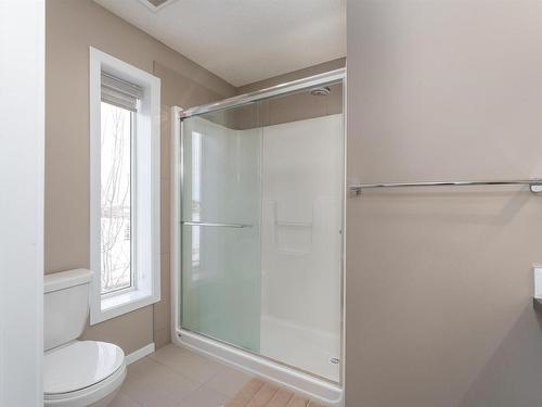 1081 Rosenthal Boulevard, Edmonton, AB - Indoor Photo Showing Bathroom