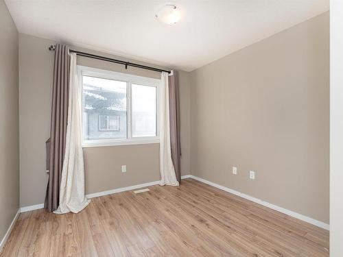 1081 Rosenthal Boulevard, Edmonton, AB - Indoor Photo Showing Other Room