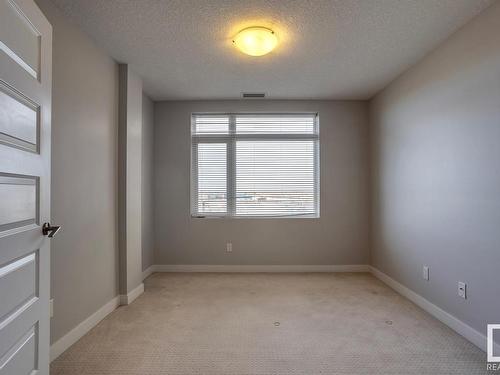 414 5151 Windermere Boulevard, Edmonton, AB - Indoor Photo Showing Other Room