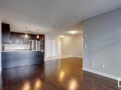 414 5151 Windermere Boulevard, Edmonton, AB - Indoor Photo Showing Kitchen