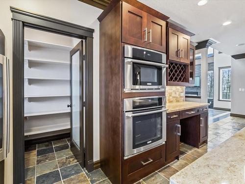 1086 Genesis Lake Boulevard, Stony Plain, AB - Indoor Photo Showing Kitchen