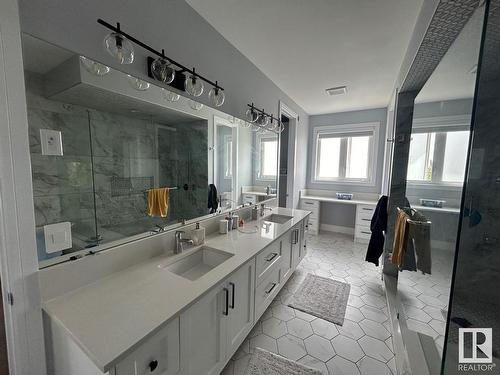 60 Riverstone Close, Rural Sturgeon County, AB - Indoor Photo Showing Bathroom