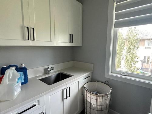 60 Riverstone Close, Rural Sturgeon County, AB - Indoor Photo Showing Kitchen