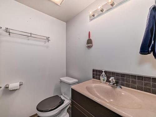 3615 75 Street, Edmonton, AB - Indoor Photo Showing Bathroom