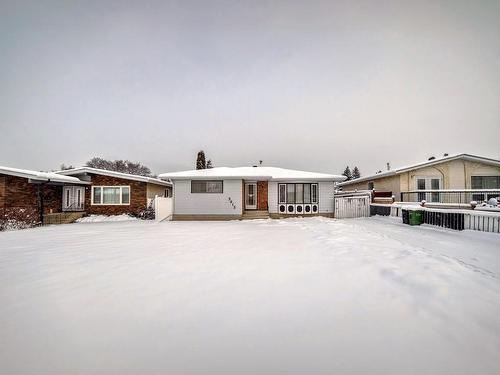 3615 75 Street, Edmonton, AB - Outdoor