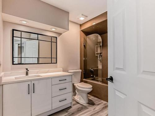 4 Harcourt Crescent, St. Albert, AB - Indoor Photo Showing Bathroom