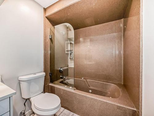 4 Harcourt Crescent, St. Albert, AB - Indoor Photo Showing Bathroom